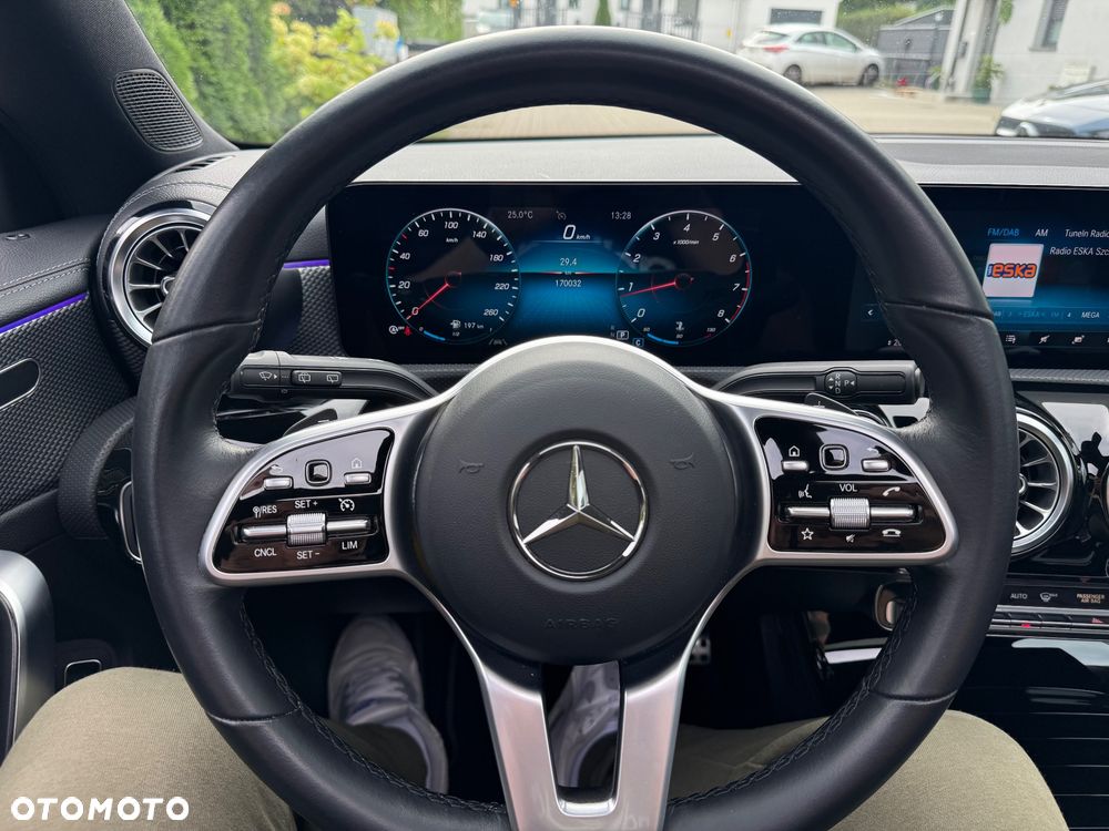 Mercedes-Benz CLA 200 7G-DCT Progressive - 21