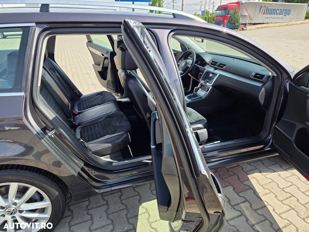 Volkswagen Passat Variant 2.0 TDI Blue TDI DSG Highline - 12