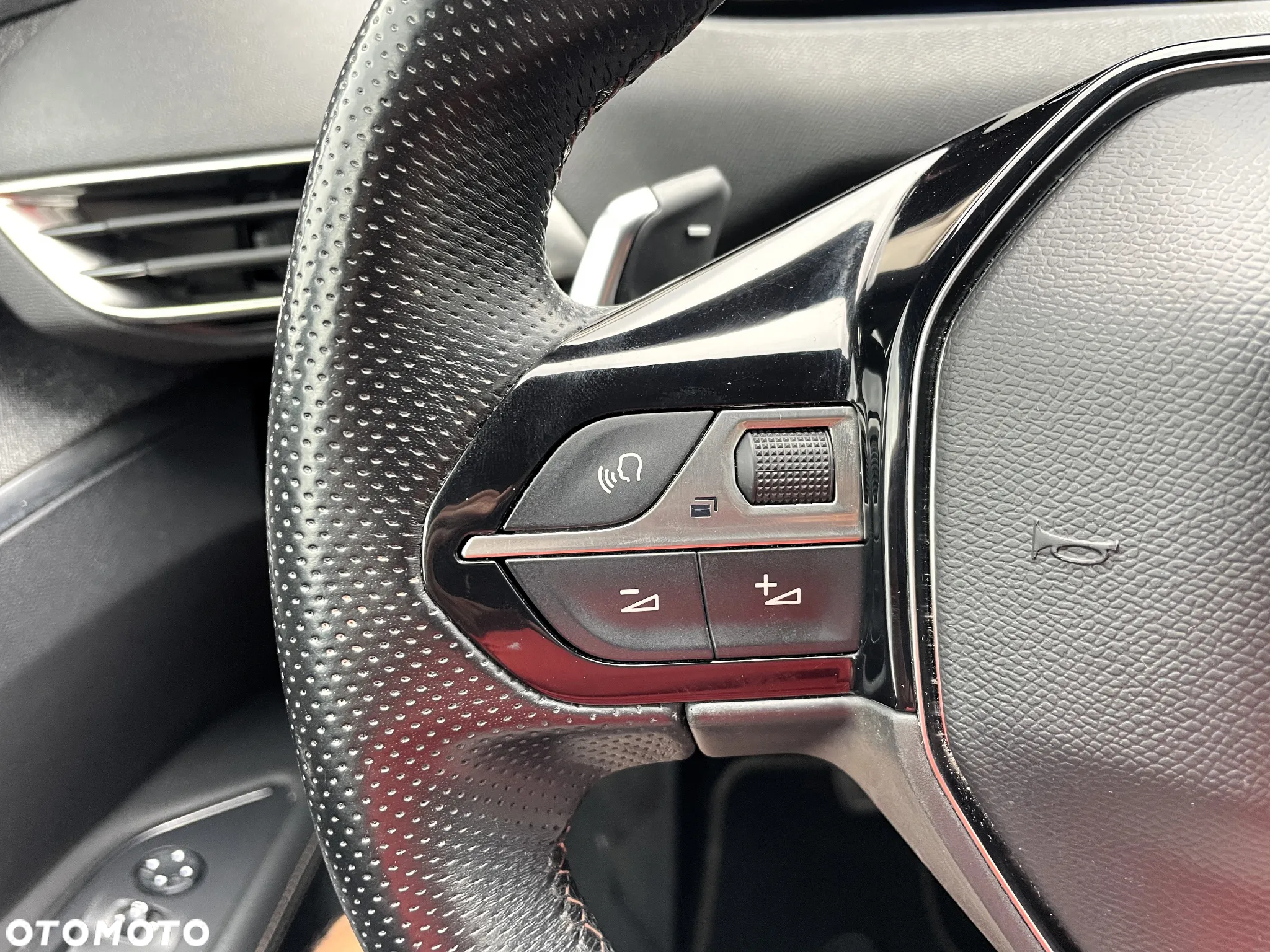 Peugeot 3008 1.6 PureTech GPF GT Line S&S EAT8 - 18