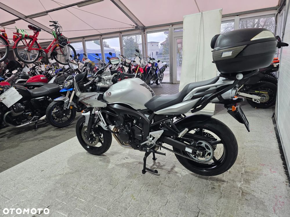 Yamaha FZ - 9