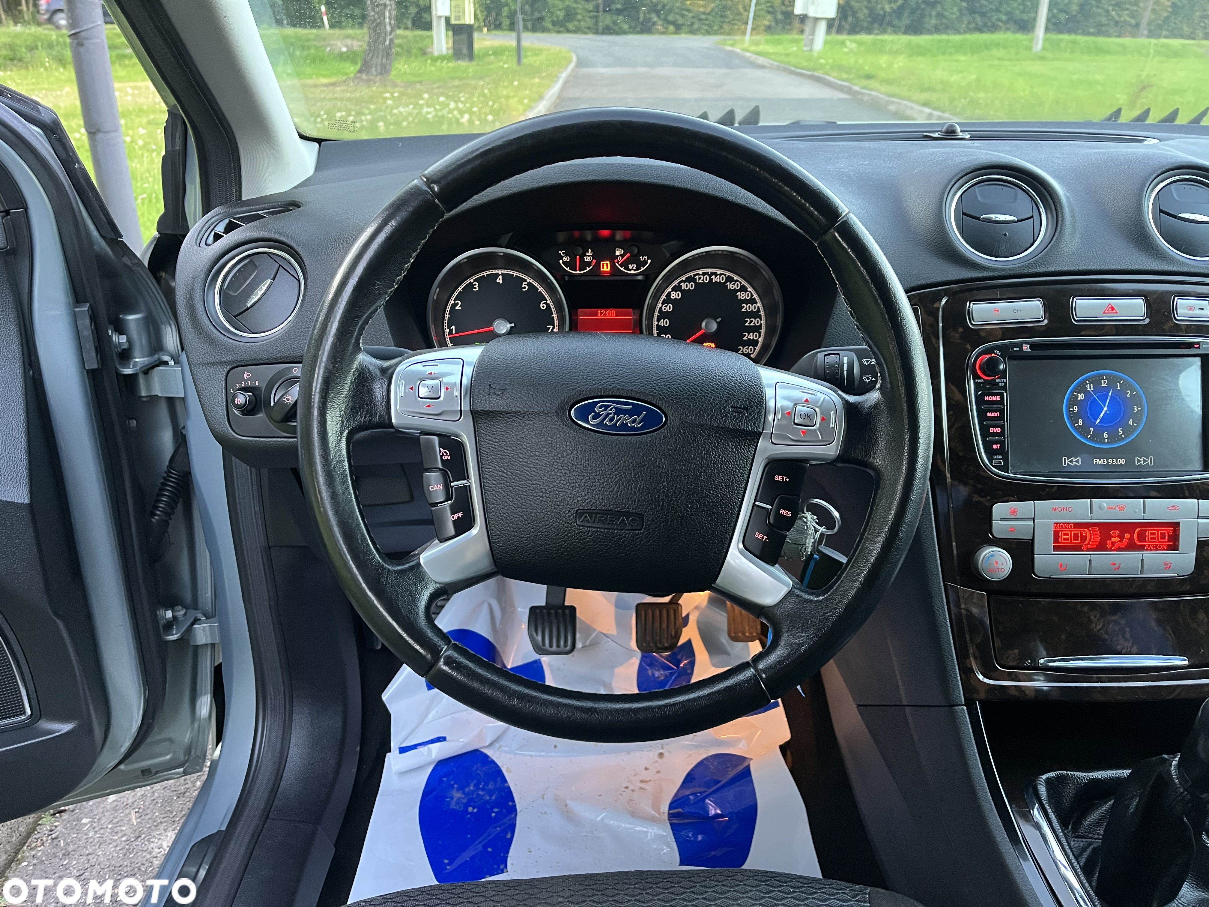 Ford Mondeo 2.0 Ghia - 16