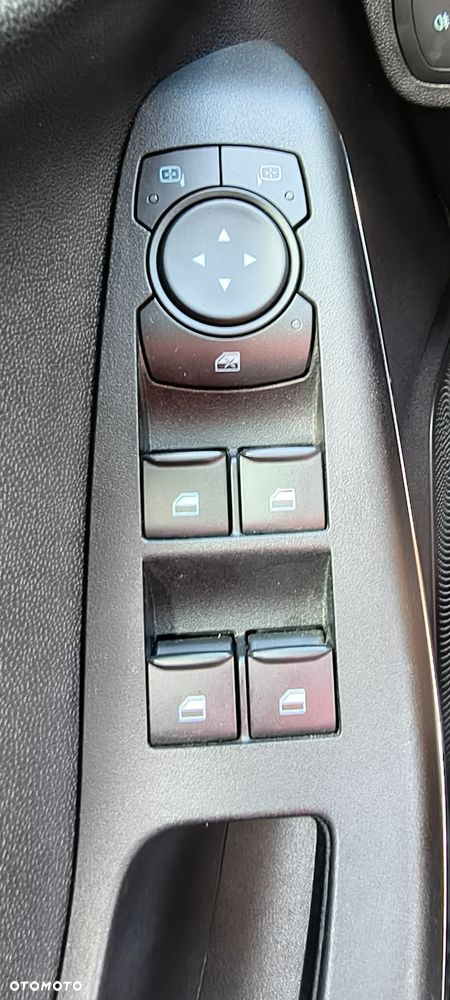 Ford Fiesta 1.1 Titanium ASS - 22