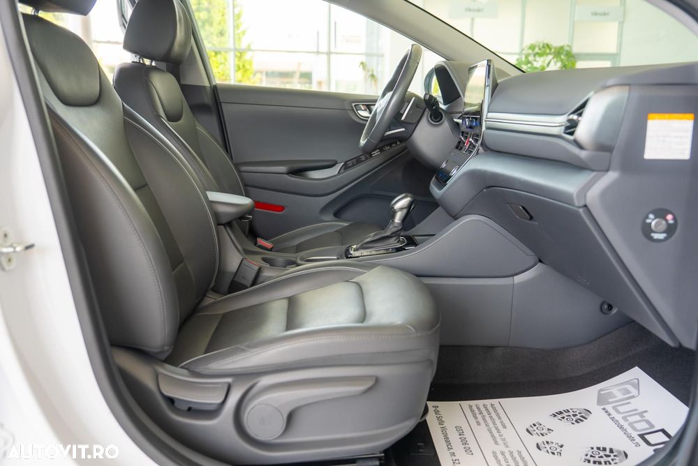Hyundai IONIQ - 14