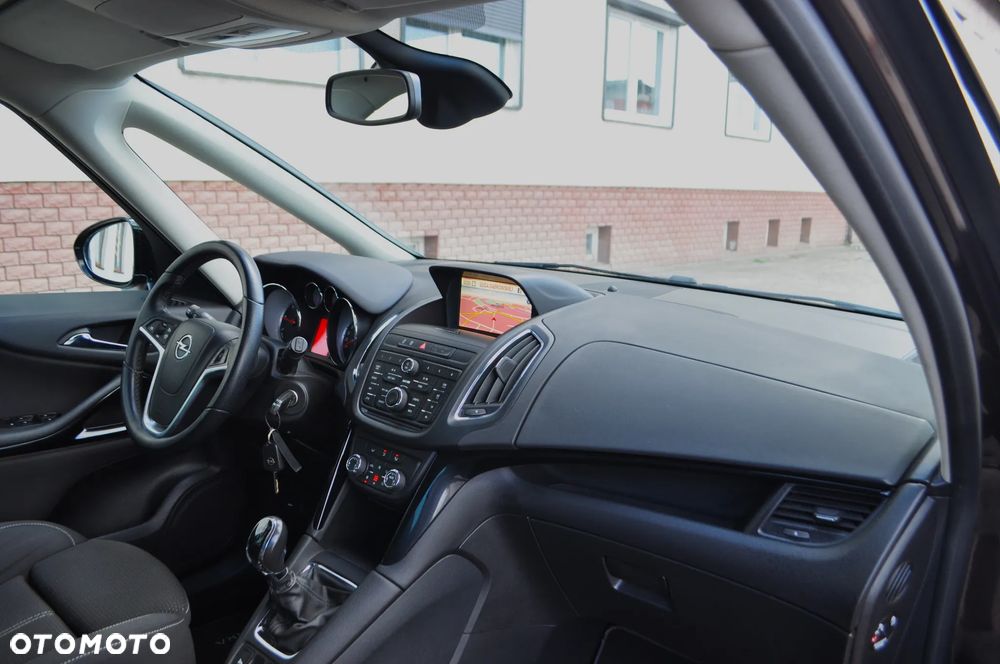 Opel Zafira - 25