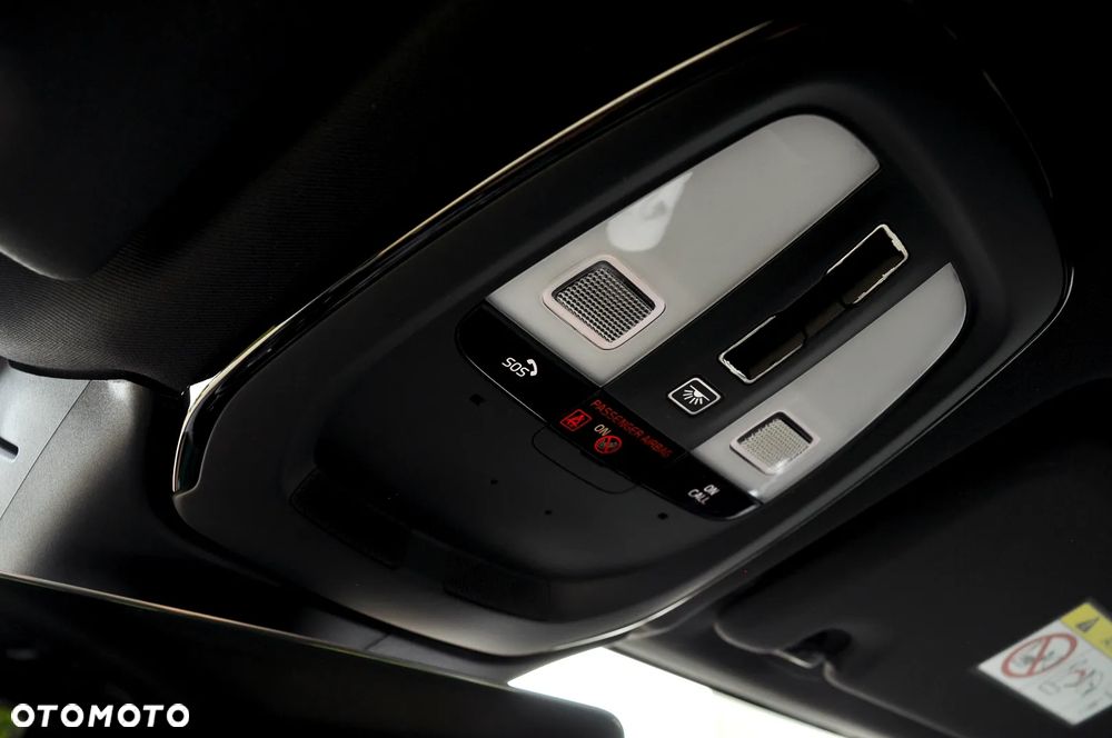 Volvo XC 60 B5 D AWD Ultimate Dark - 41