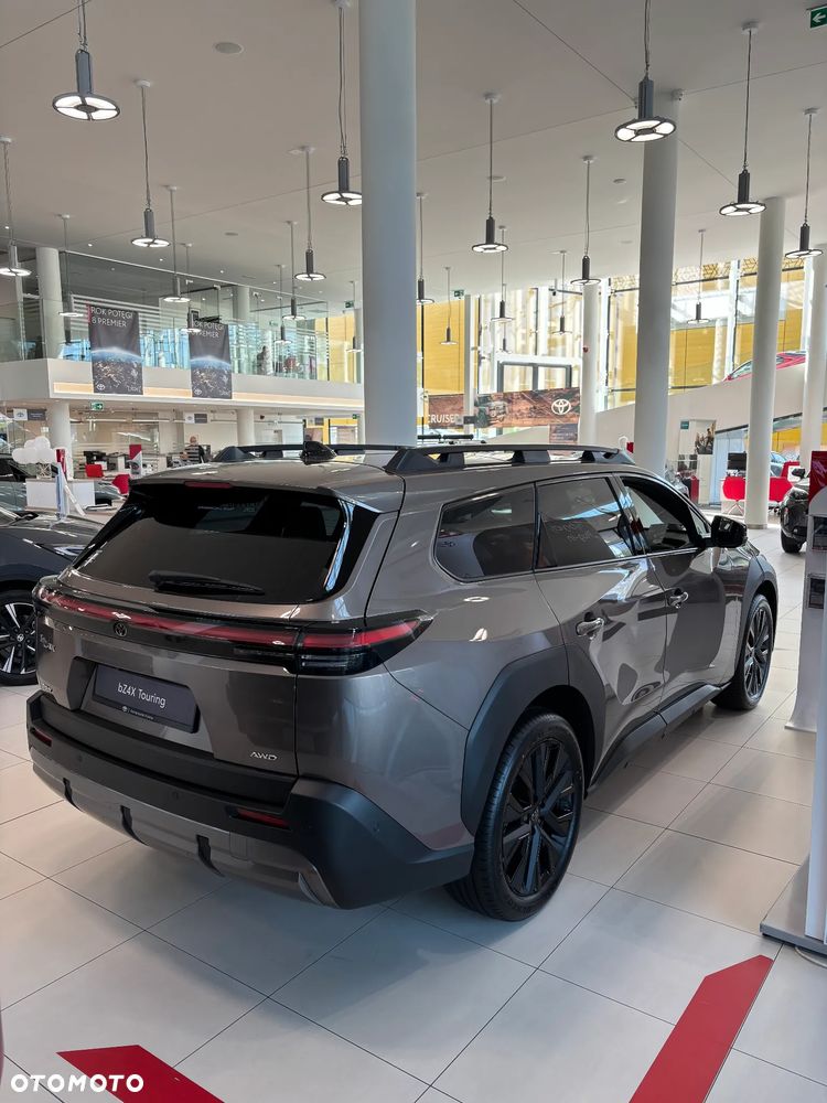 Toyota bZ4X 74.7kWh 4x4 Executive - 8