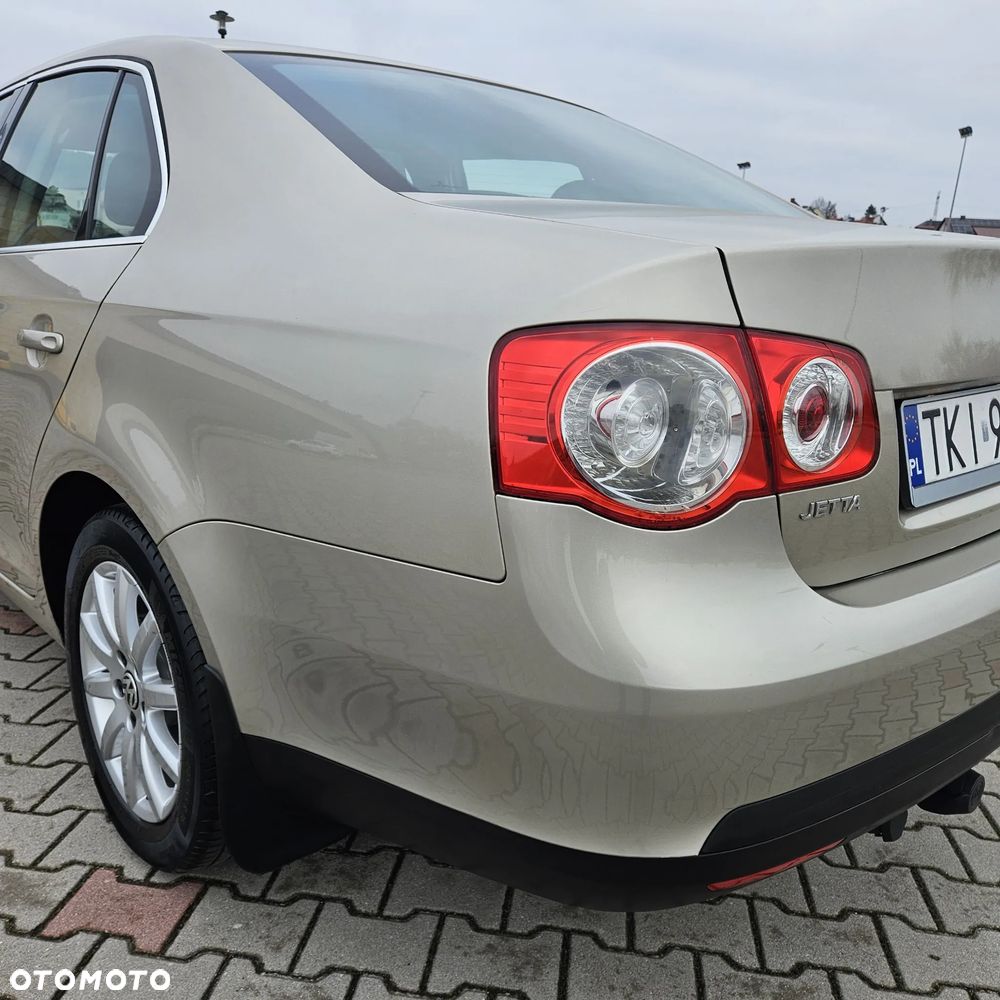 Volkswagen Jetta 1.9 TDI United - 9