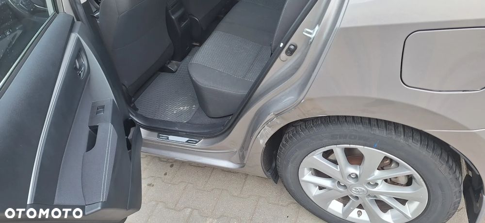 Toyota Corolla 1.6 Premium - 6