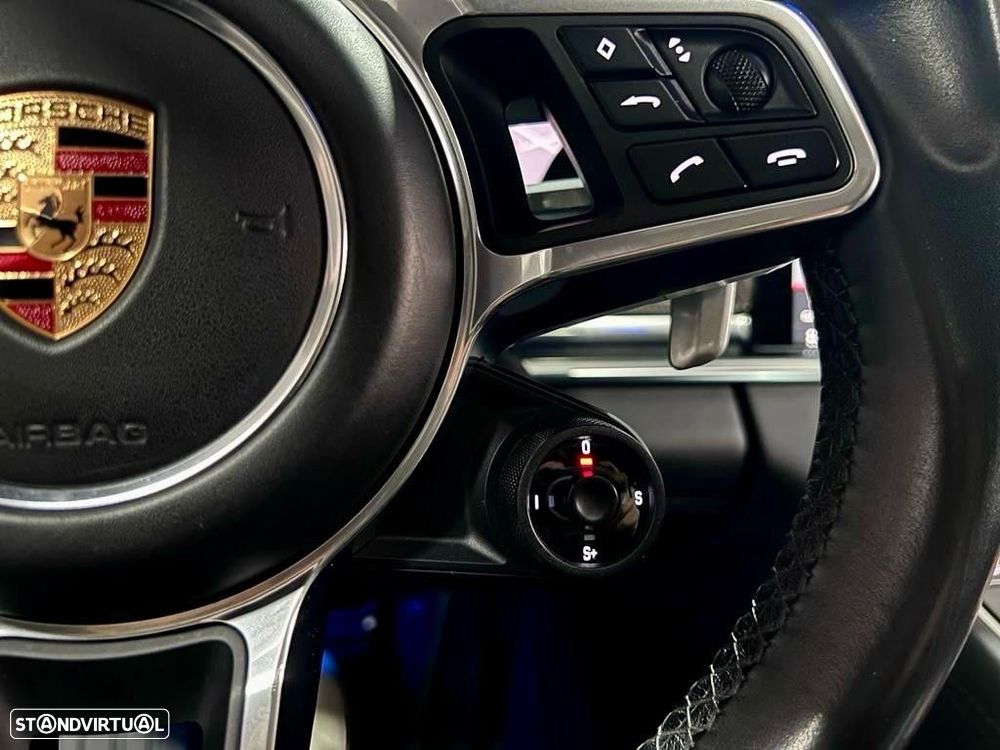 Porsche Panamera 4 S - 42