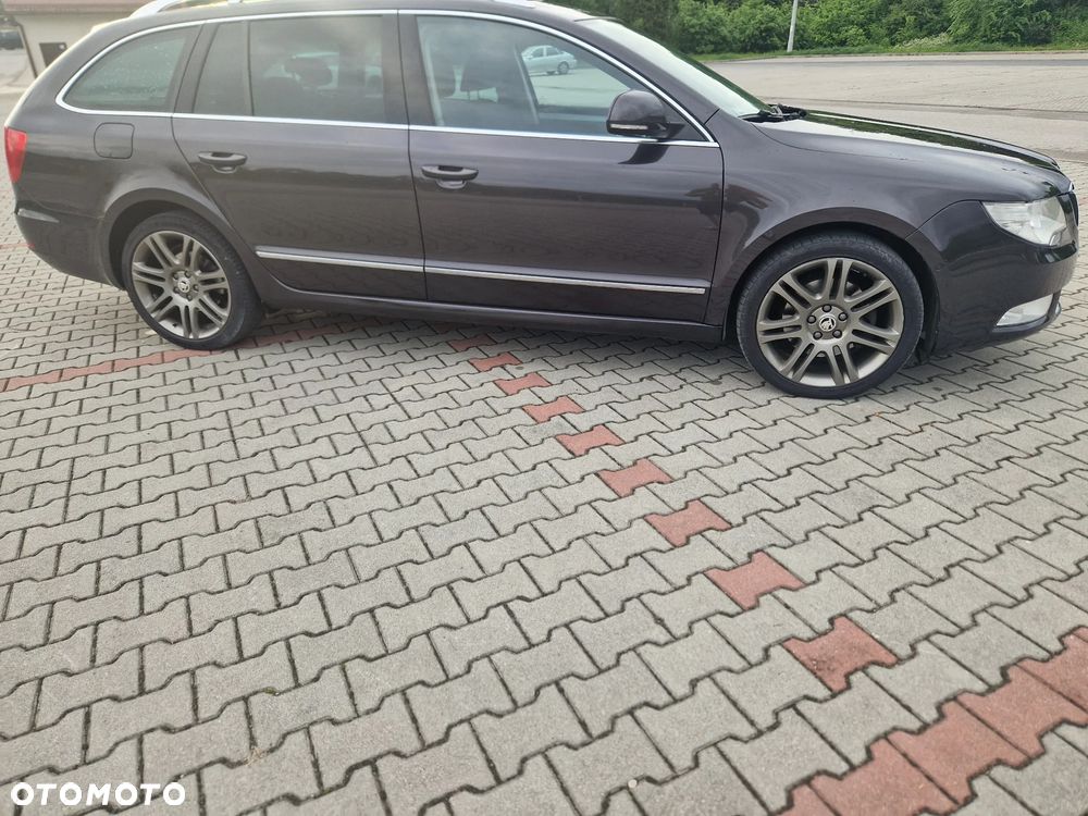 Skoda Superb 2.0 TDI Elegance DSG - 3