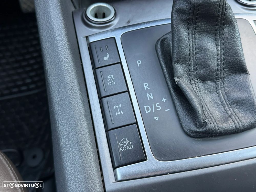 VW Amarok 2.0 BiTDI Auto Highline - 11