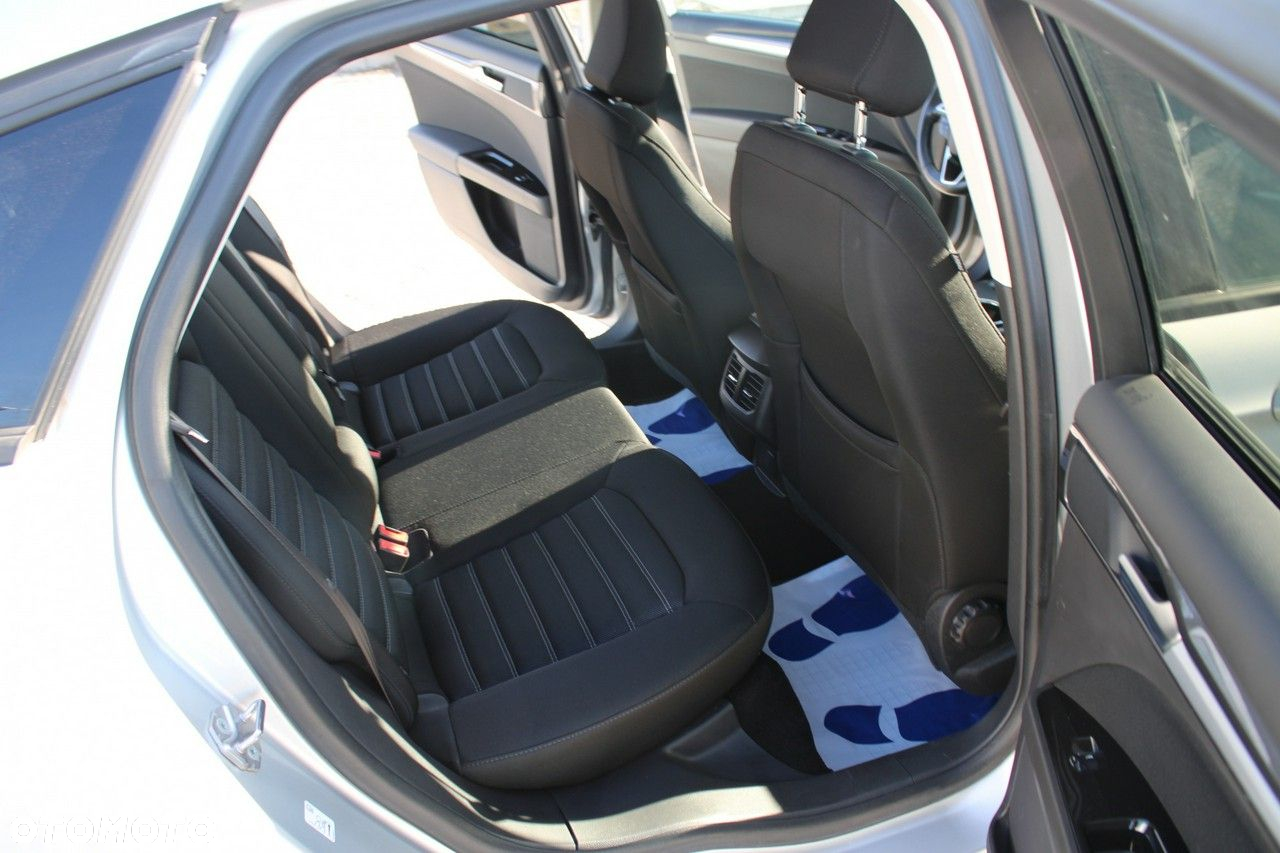 Ford Mondeo - 34