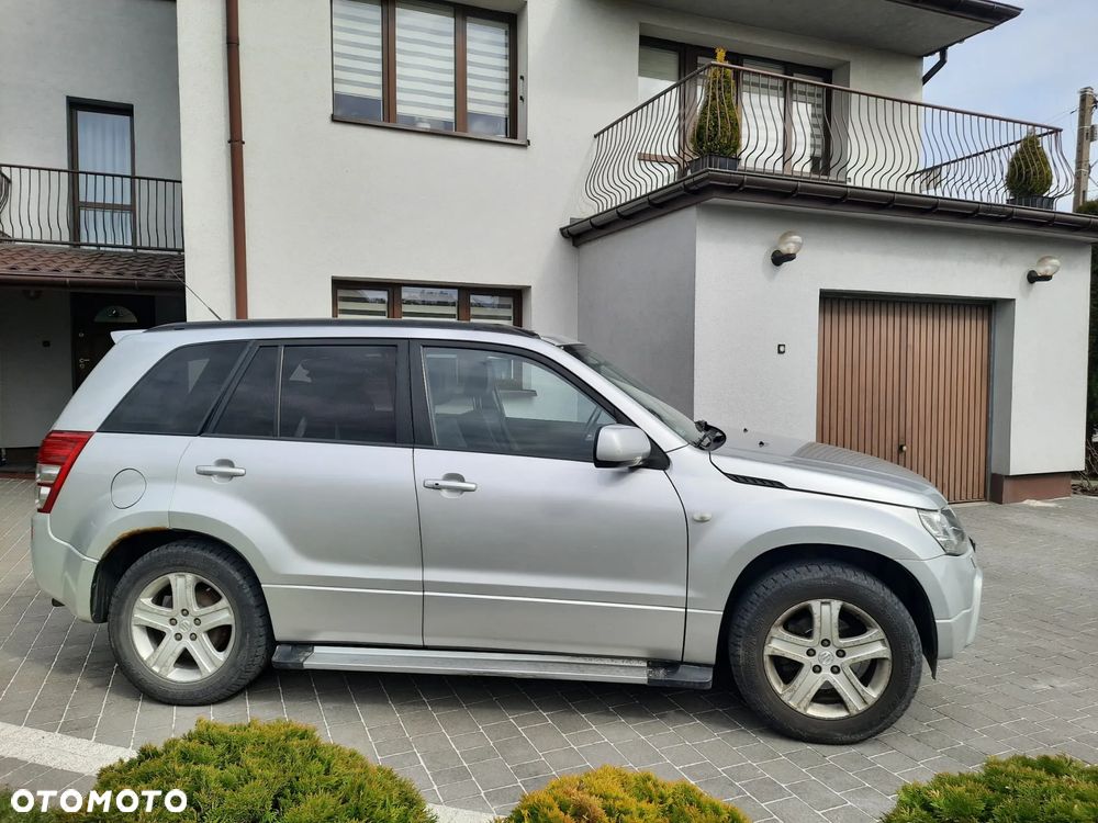 Suzuki Grand Vitara 2.0 De luxe - 4