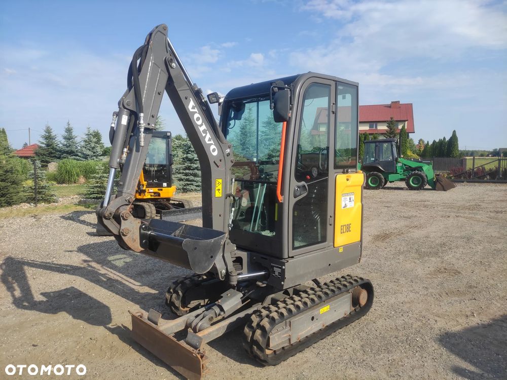 Volvo ECR 25 D  Kubota CAT Yanmar Takeuchi Neuson Wacer - 2