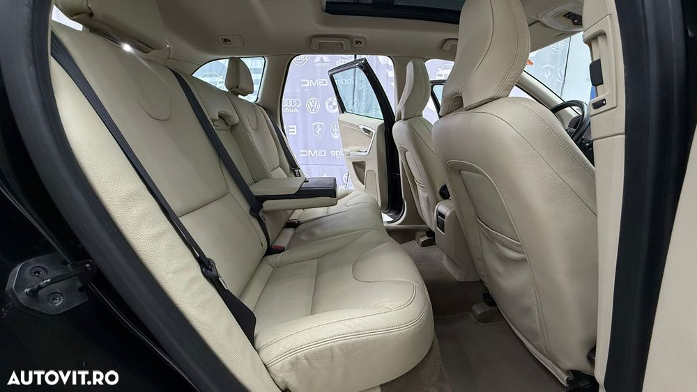 Volvo XC 60 D4 Kinetic - 9