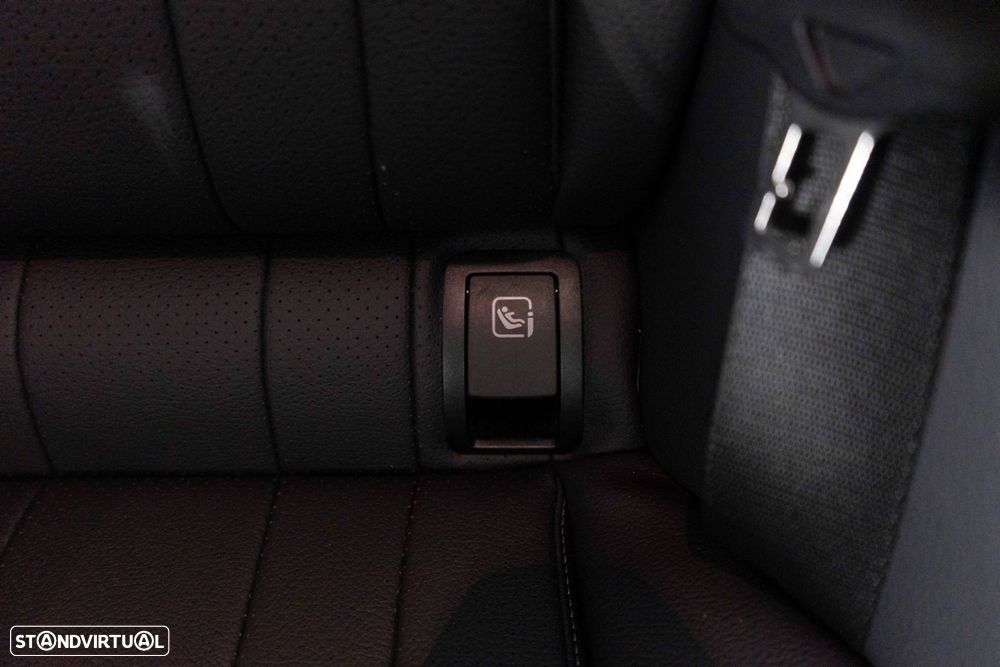 Mercedes-Benz E 300 de 4Matic All-Terrain - 12