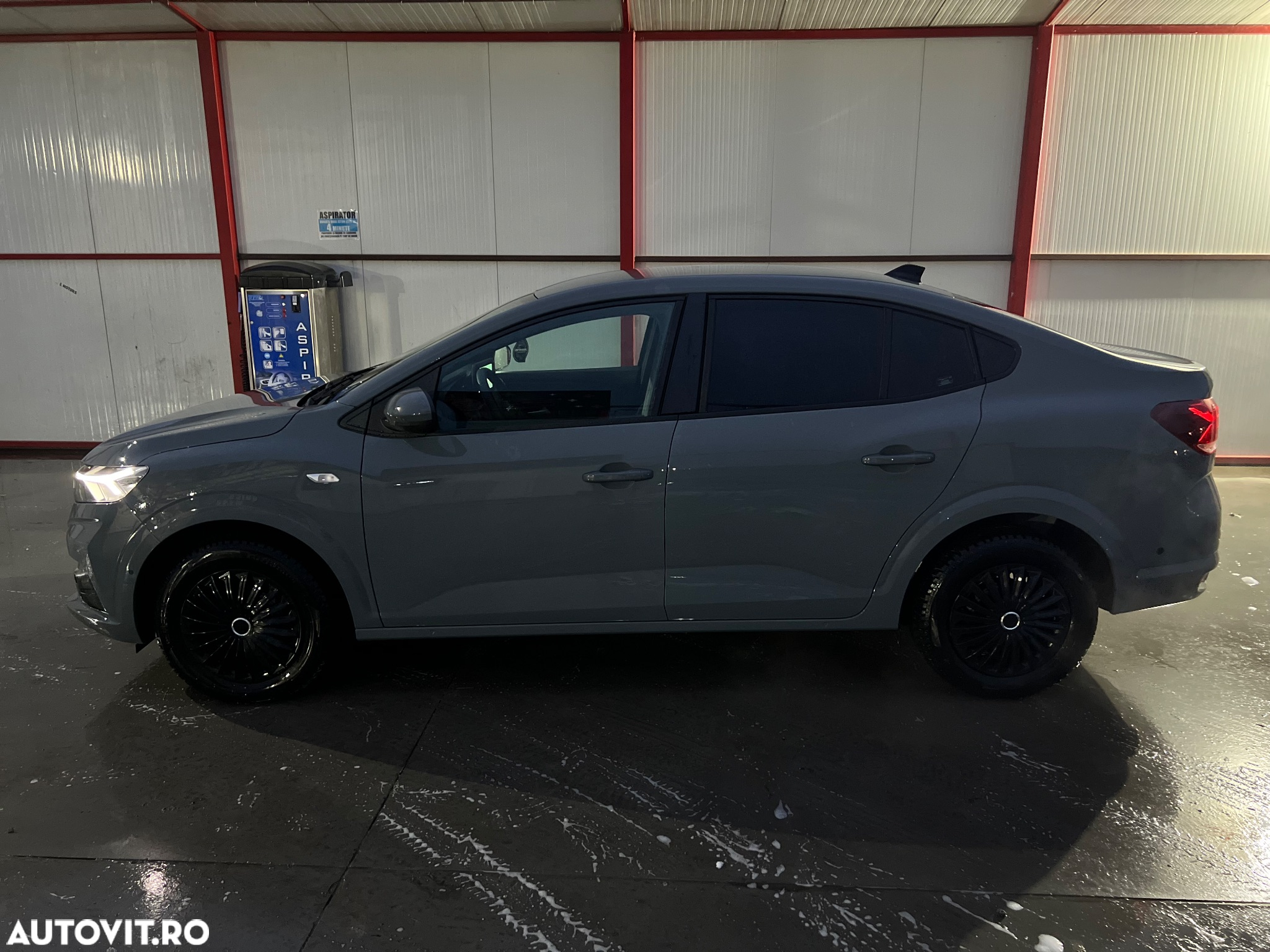 Dacia Logan TCe 90 MT6 Prestige+ - 4