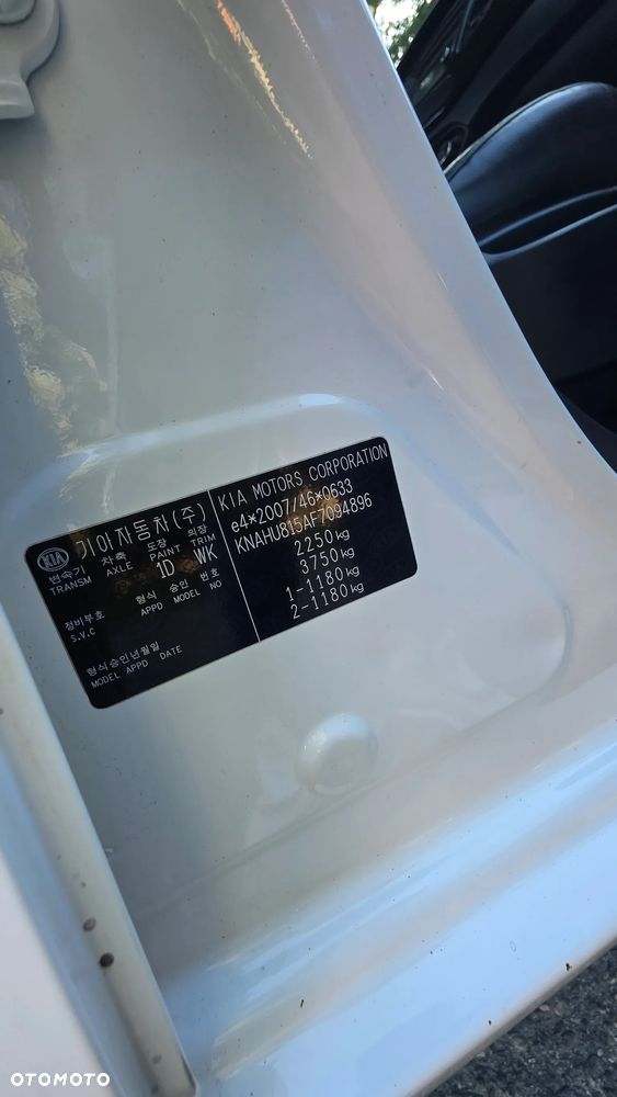 Kia Carens 1.7 CRDi Spirit - 37