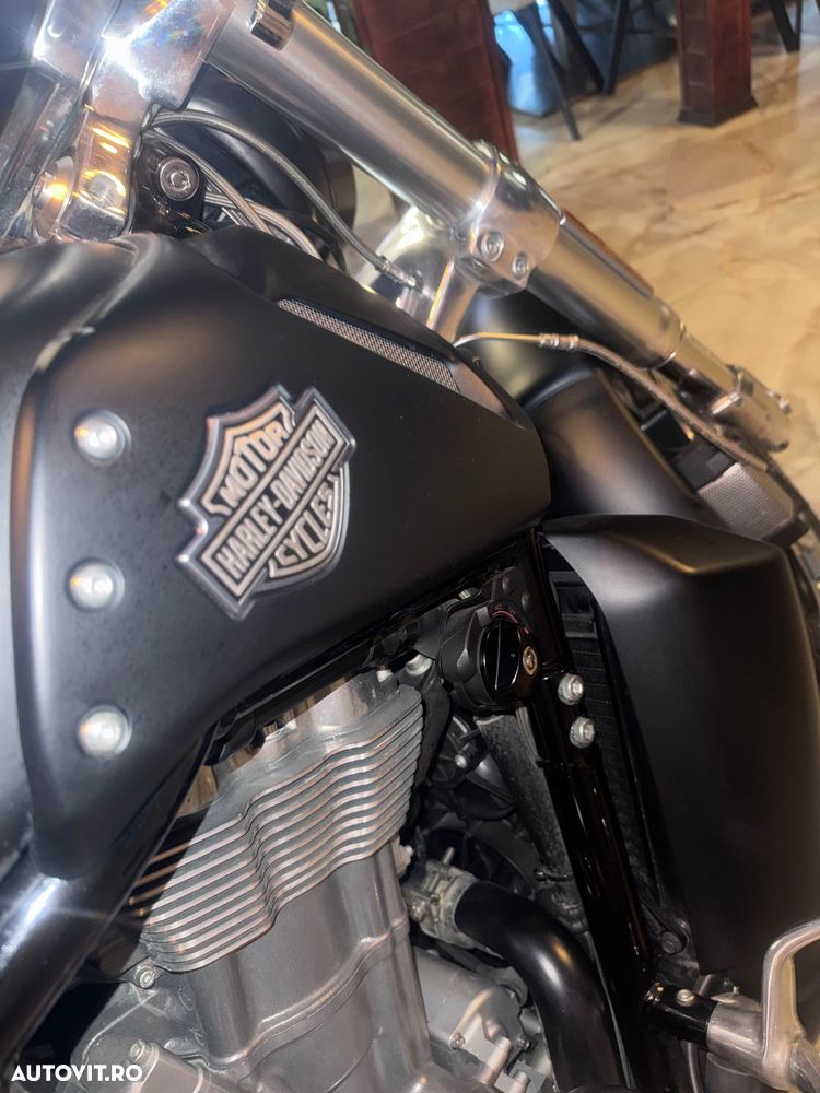 Harley-Davidson V-Rod Muscle - 12