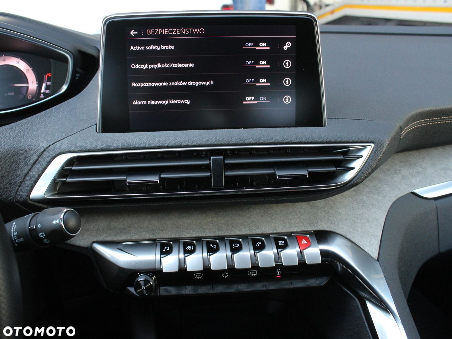Peugeot 3008 1.2 PureTech GT S&S EAT8 - 8