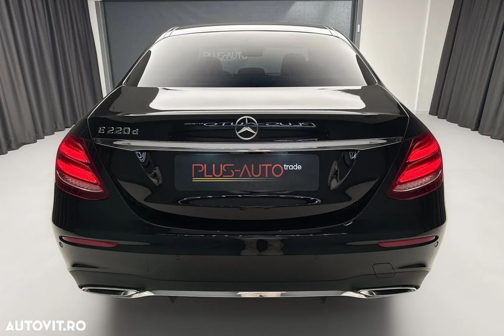 Mercedes-Benz E 220 d 9G-TRONIC AMG Line - 12