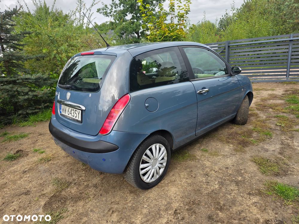 Lancia Ypsilon 1.2 16v Class - 14