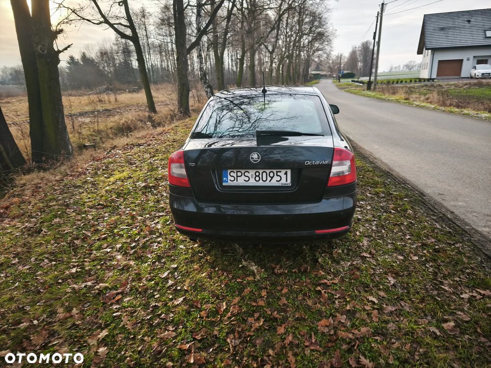 Skoda Octavia 2.0 TDI DPF Elegance DSG - 11