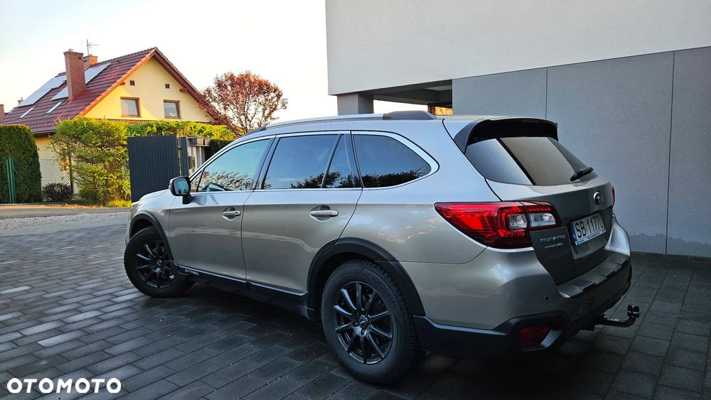 Subaru Outback 2.5i Exclusive - 6