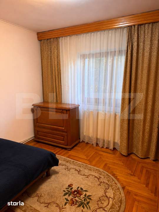 Apartament de vanzare, 4 camere, decomandat, 84 mp - Burdujeni — fotografia 1