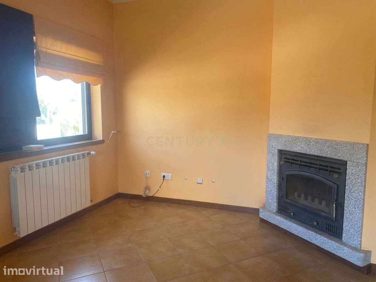 Apartamento T3 em Santa Maria Maior com Terraço, Chaves - Grande imagem: 2/11