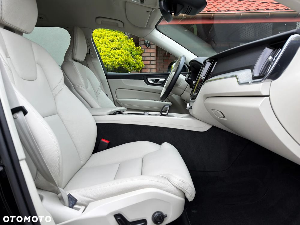 Volvo XC 60 B4 D Geartronic RDesign - 9