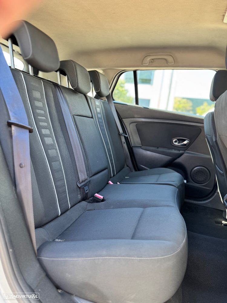 Renault Mégane Sport Tourer 1.5 dCi Dynamique - 6