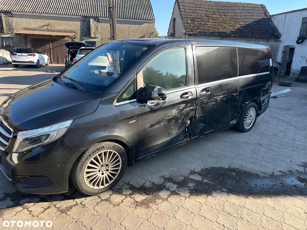 Mercedes-Benz Klasa V 250 (BlueTEC) d lang 7G-TRONIC Avantgarde Edition - 12