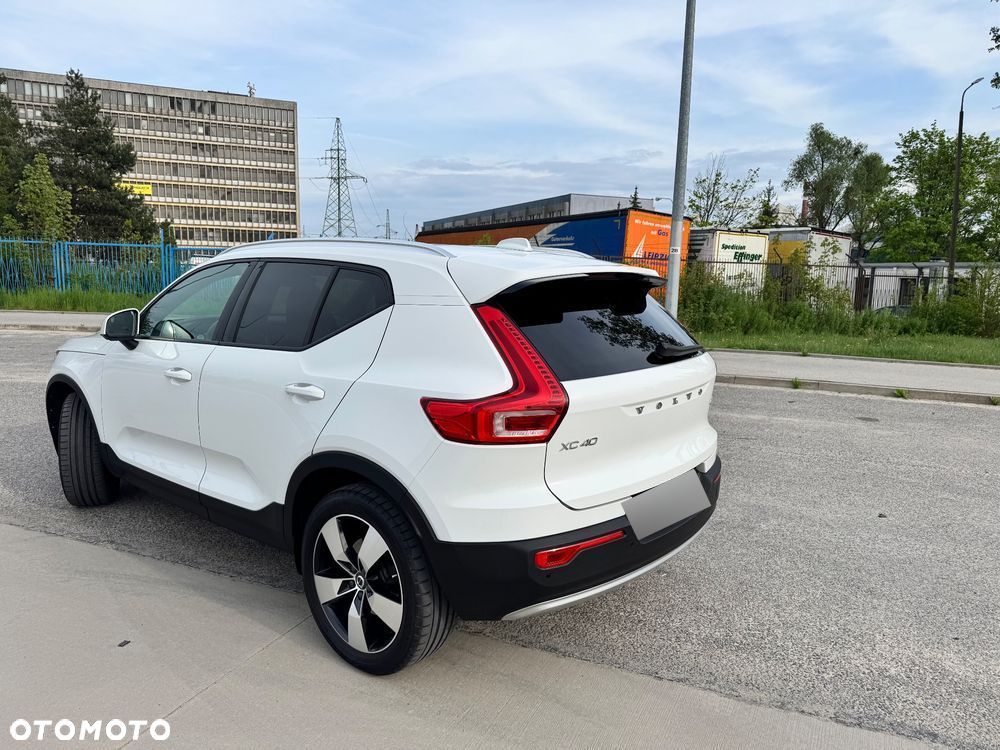 Volvo XC 40 D4 AWD Momentum (Intro Edition) - 6