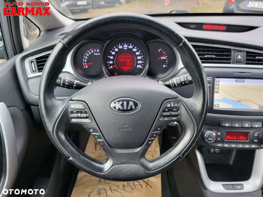 Kia Ceed 1.4 CVVT ISG Dream Team Edition - 12