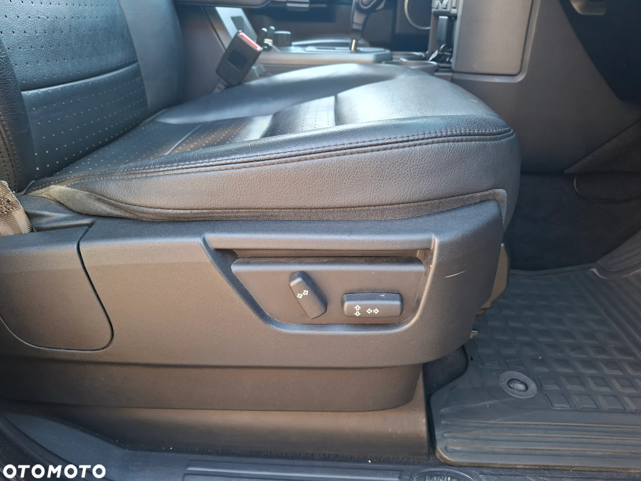 Land Rover Discovery TD V6 HSE - 24