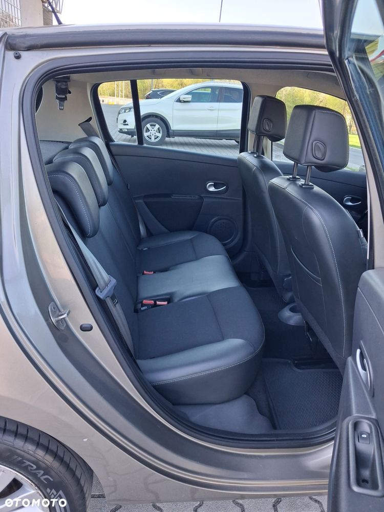 Renault Clio 1.2 16V Night&Day - 17