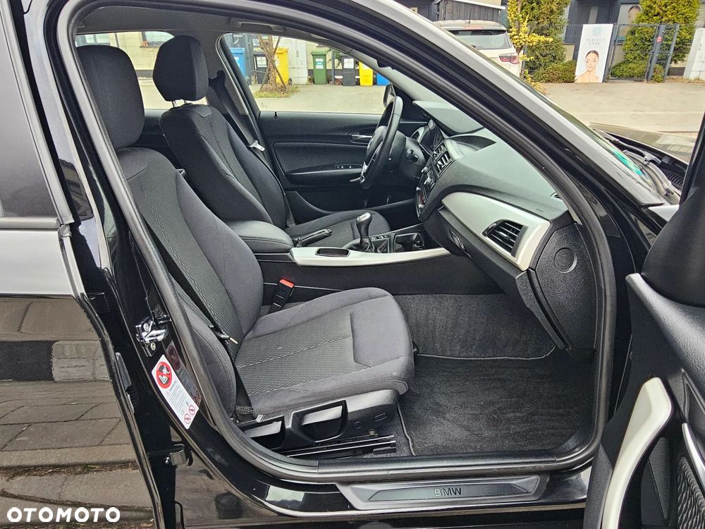 BMW Seria 1 116i - 11