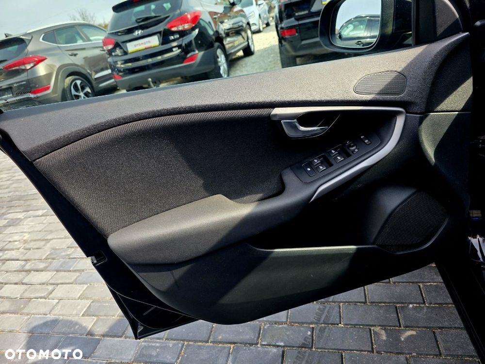 Volvo V40 - 26