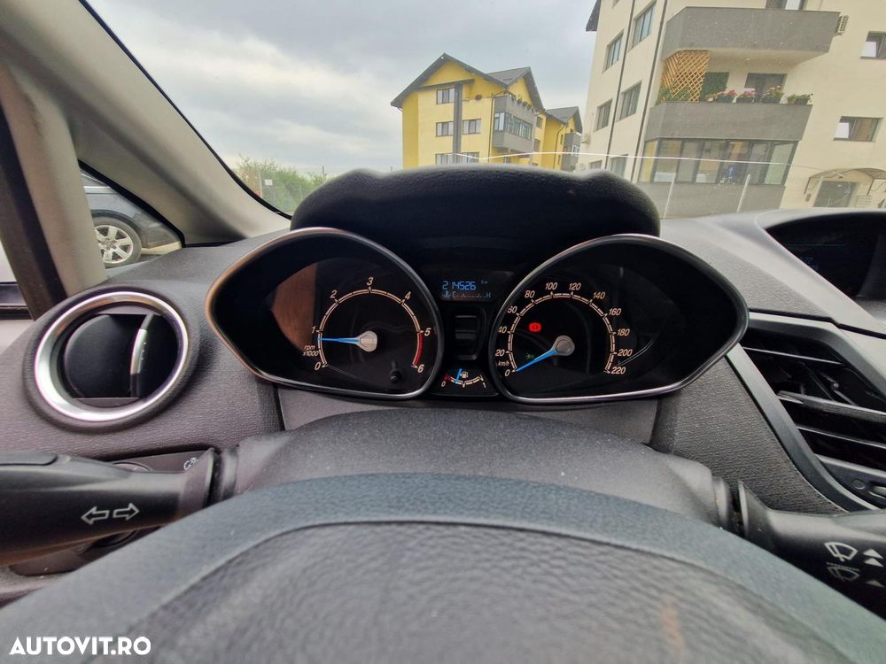 Ford Fiesta - 8