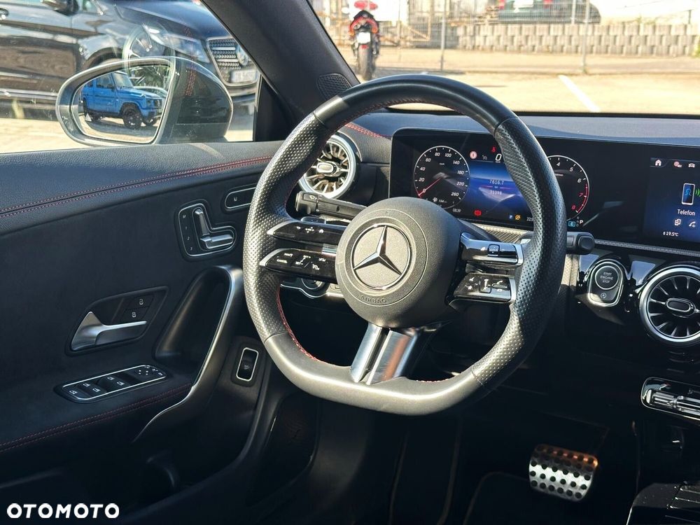 Mercedes-Benz CLA - 17