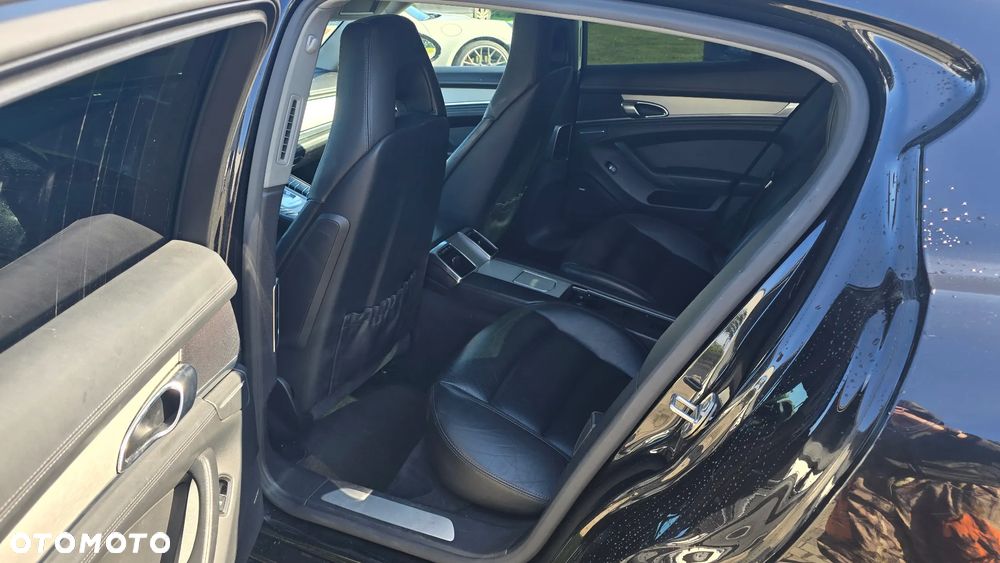 Porsche Panamera 4S Executive PDK - 22