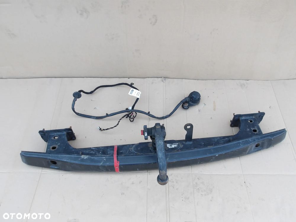 HAK HOLOWNICZY WPINANY MERCEDES GLK X204 2043100237 - 2