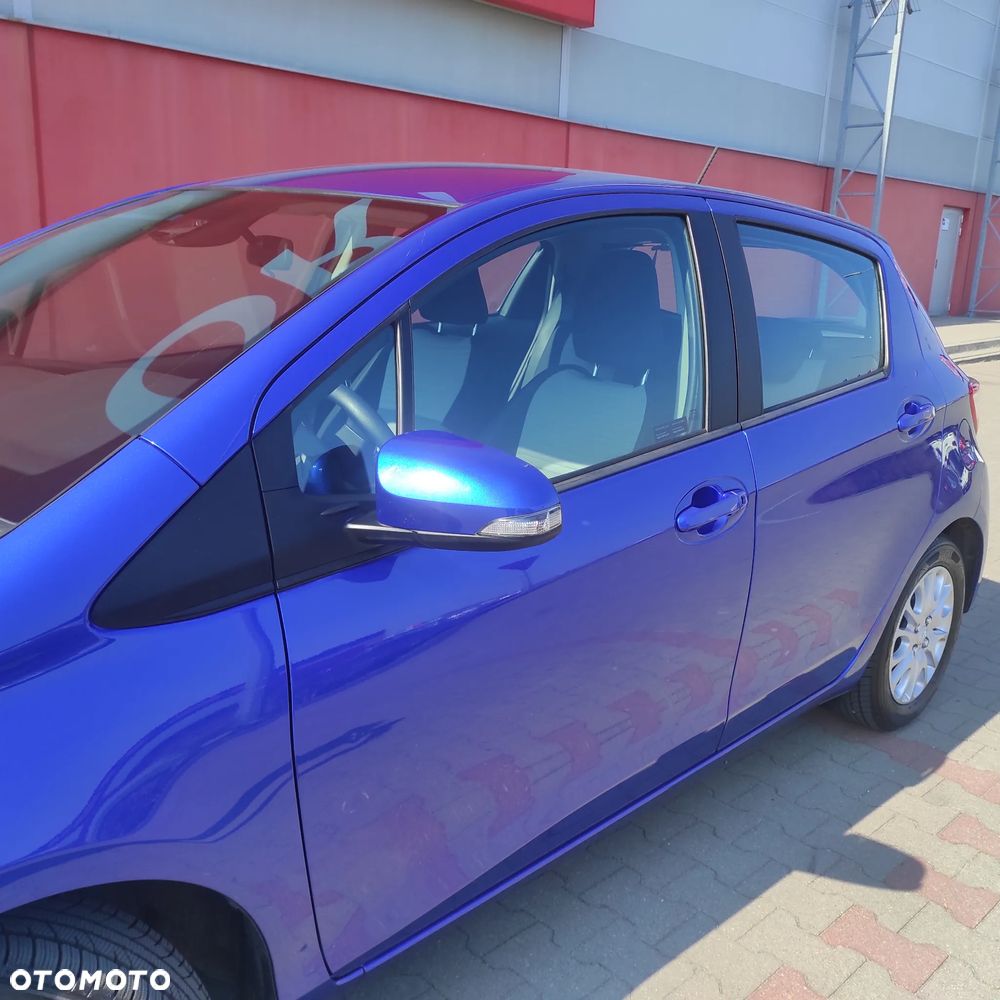 Toyota Yaris 1.5 Premium - 11