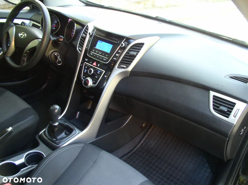 Hyundai i30 blue 1.4 Classic - 18