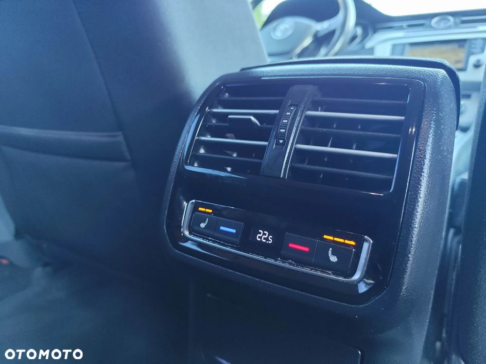 Volkswagen Passat Variant 2.0 TDI (BlueMotion Technology) Comfortline - 11