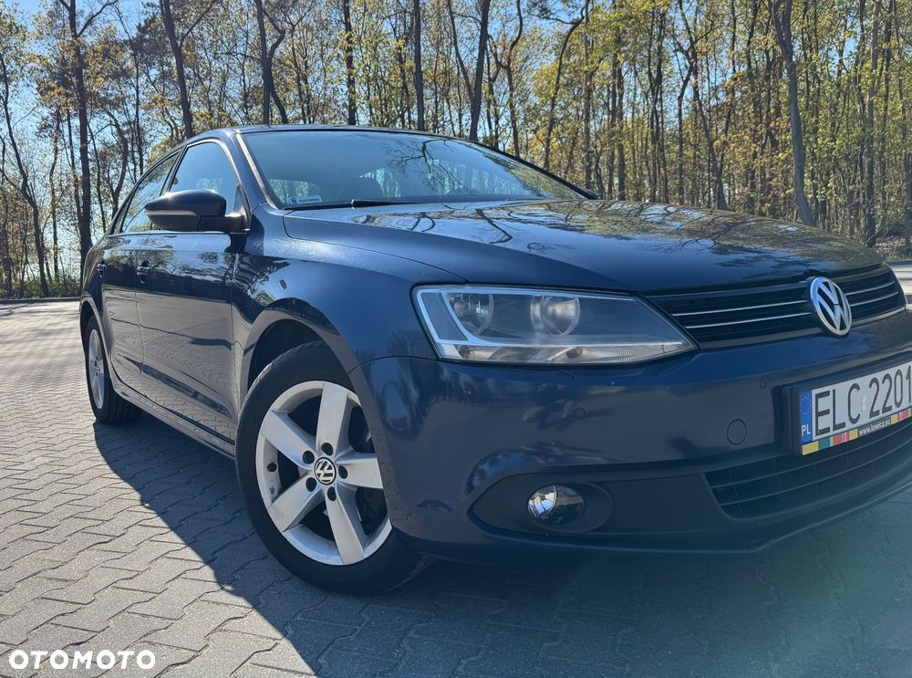 Volkswagen Jetta 1.6 TDI Trendline - 7