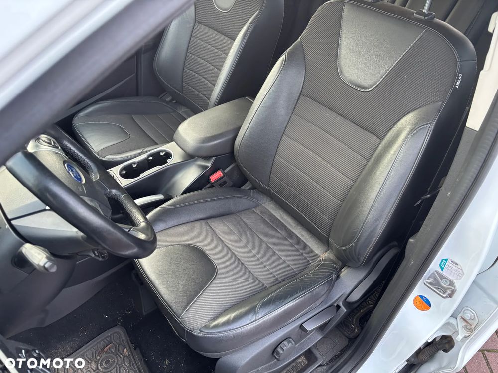 Ford Kuga 2.0 TDCi 4x4 Titanium - 8