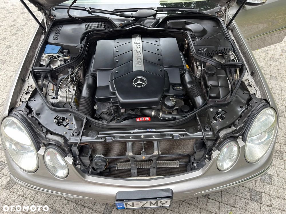 Mercedes-Benz Klasa E 500 4-Matic Elegance - 12