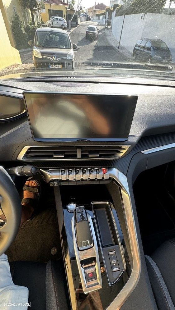 Peugeot 5008 1.2 PureTech Allure EAT8 - 22